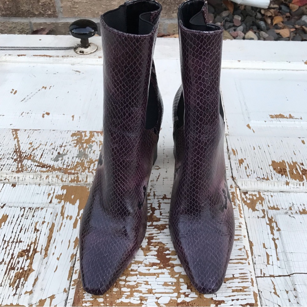 🍄 Donald J.Pliner Laila Snakeskin Print Booties - Picture 5 of 12